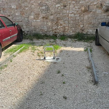 T&M Apartment With Parking In The Old Town Zadar Eksteriør bilde