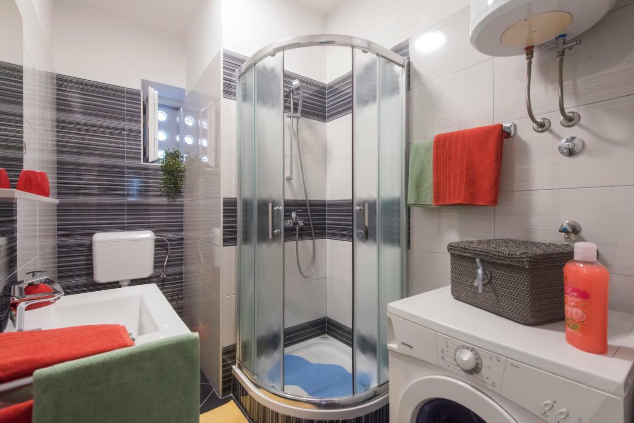 T&M Apartment With Parking In The Old Town Zadar Eksteriør bilde