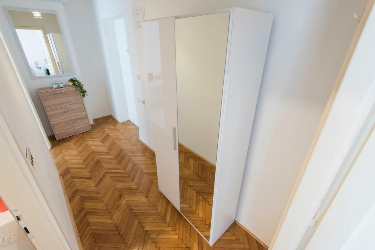 T&M Apartment With Parking In The Old Town Zadar Eksteriør bilde